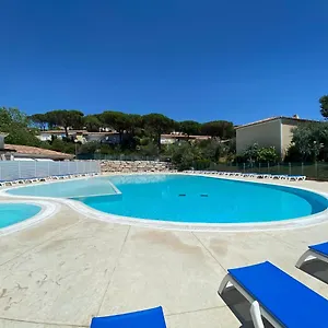 Apartment Appartements Mistretta 33 Bouddha Zen 34 Arts Appart 44 Ny City, Sainte-Maxime